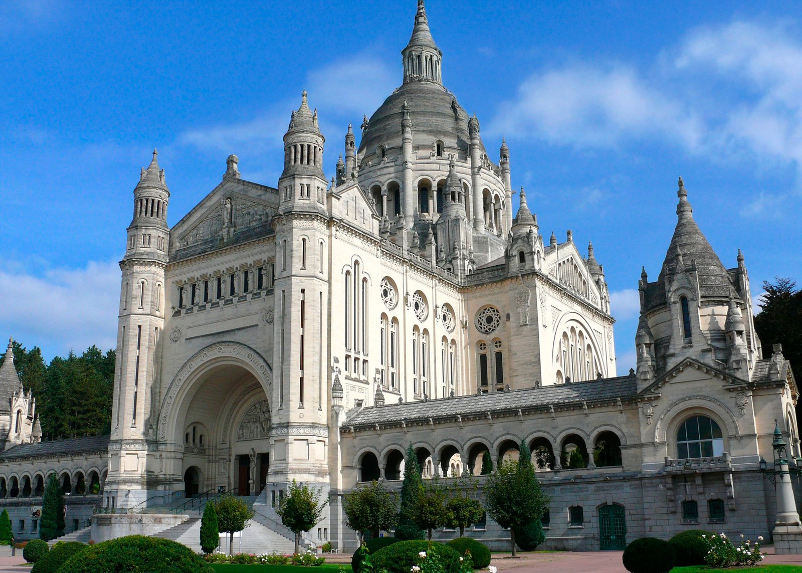 Santuários Marianos 12 dias - Imagem 3